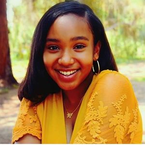 Meet your Posher, Sanaia